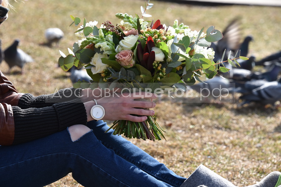 Букет Любовь и голуби