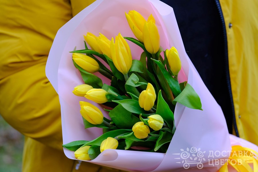 Букет Желтые тюльпаны в пленке