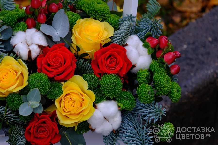 Цветы в ящике Яркая гирлянда