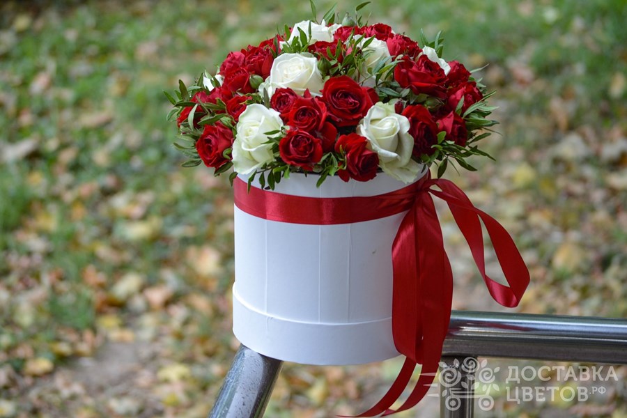 Цветы в коробке Кармелита