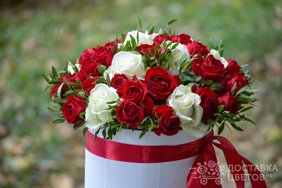 Цветы в коробке Кармелита