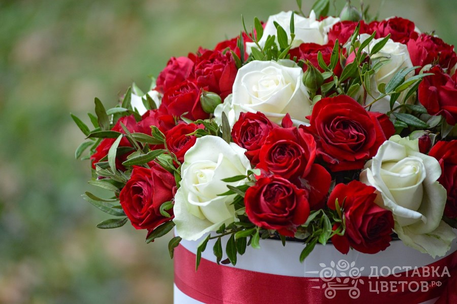 Цветы в коробке Кармелита