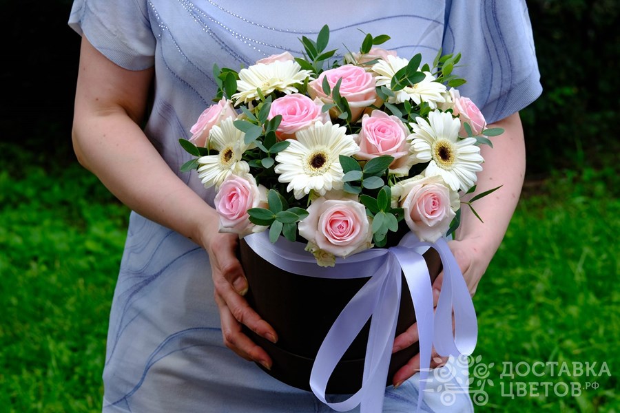 Цветы в коробке Румянец