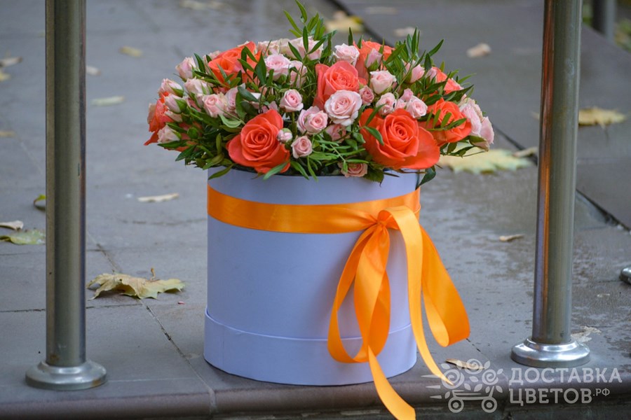 Цветы в коробке На прогулке