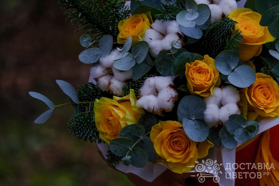 Цветы в коробке Фонарики на елке