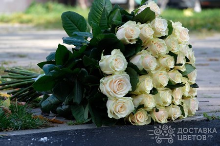 Букет из 31 розы "Чайные розы"