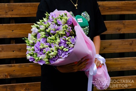 Букет из 25 эустом в пленке "Лавандовая эустома"