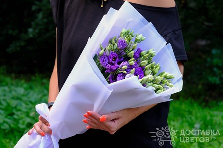 Букет из 9 эустом в пленке "Синяя эустома"